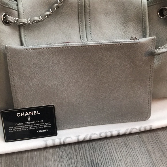 Chanel Purse - Picture 4 of 6